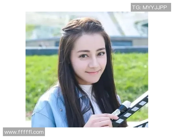 年轻足球明星的颜值魅力与青春风采的完美结合